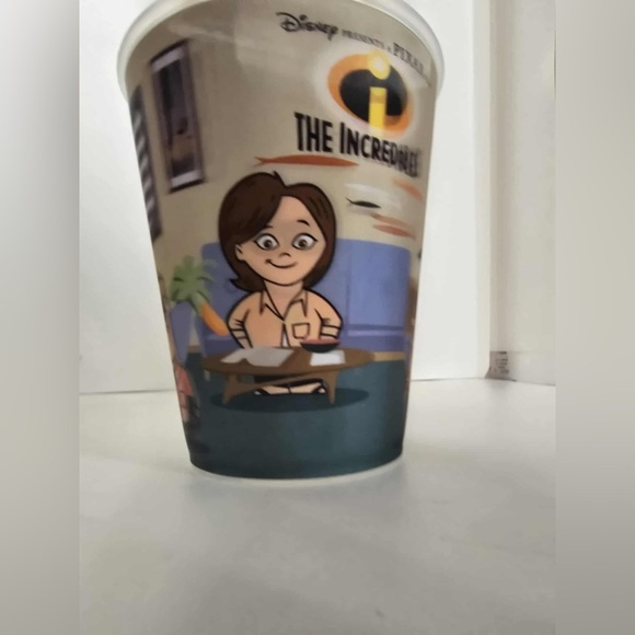 Vintage Foreign Disney Holographic kids cups - Picture 4 of 6